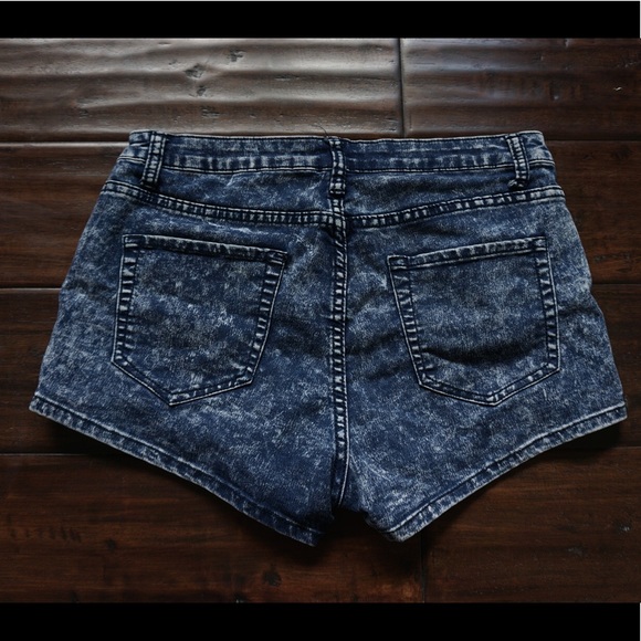 Acid wash Jeans. - Picture 3 of 3